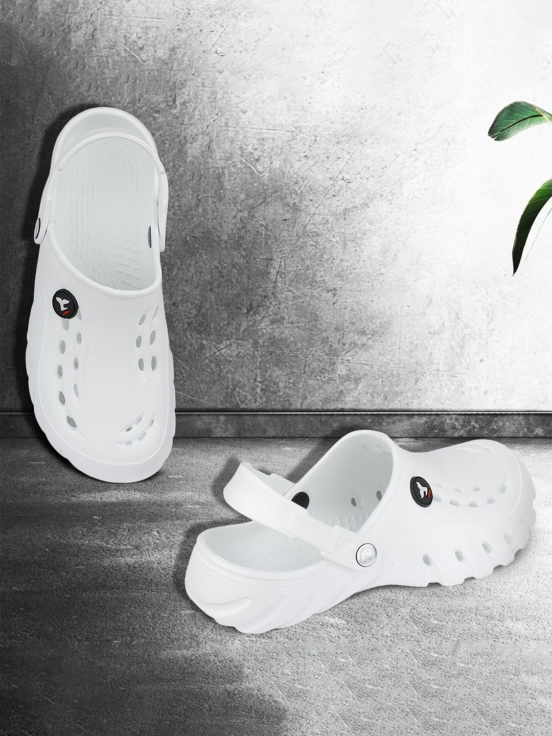 

PENNEN Men Thong Flip-Flops, White