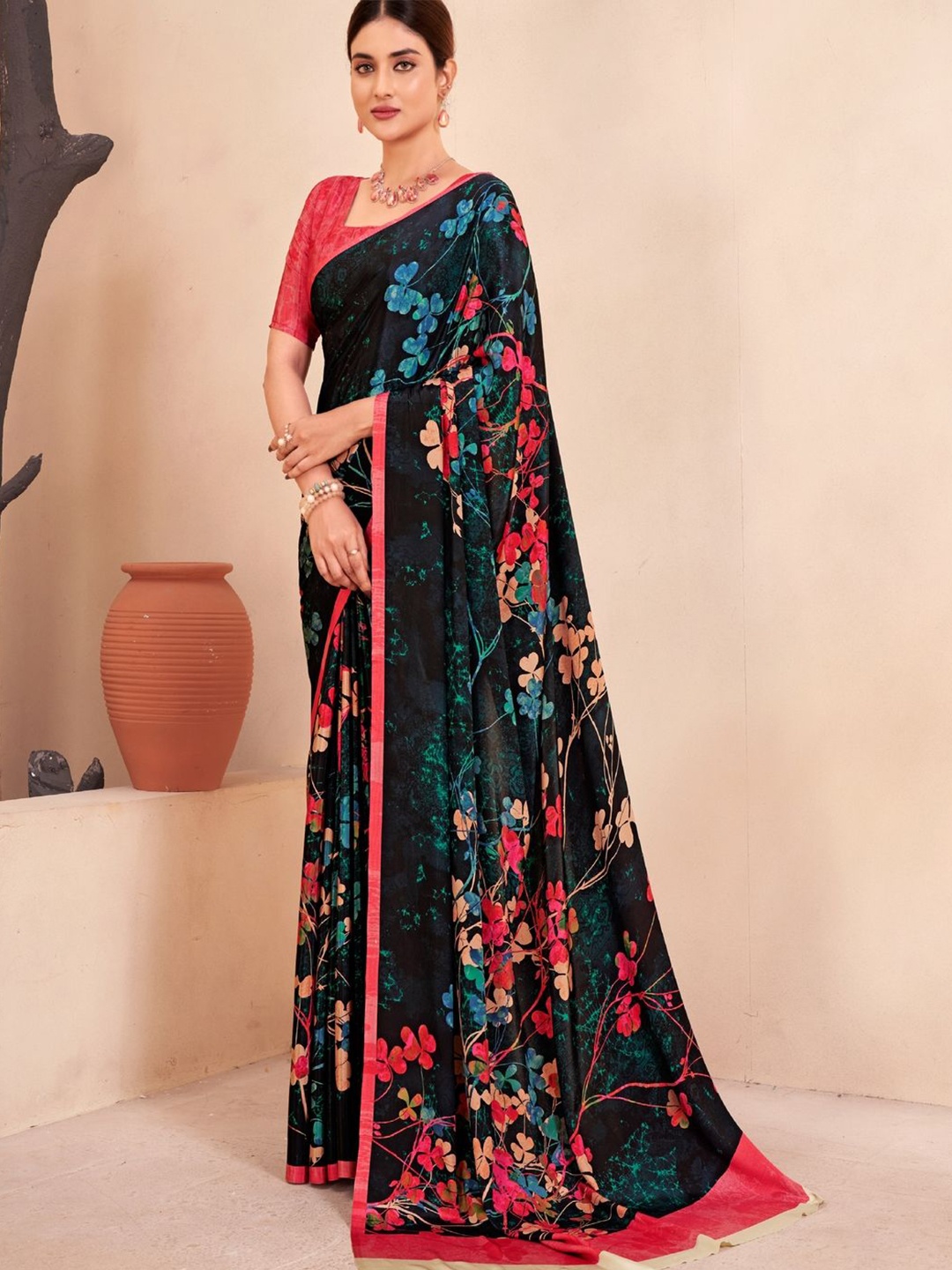 

Suha Floral Poly Crepe Saree, Black