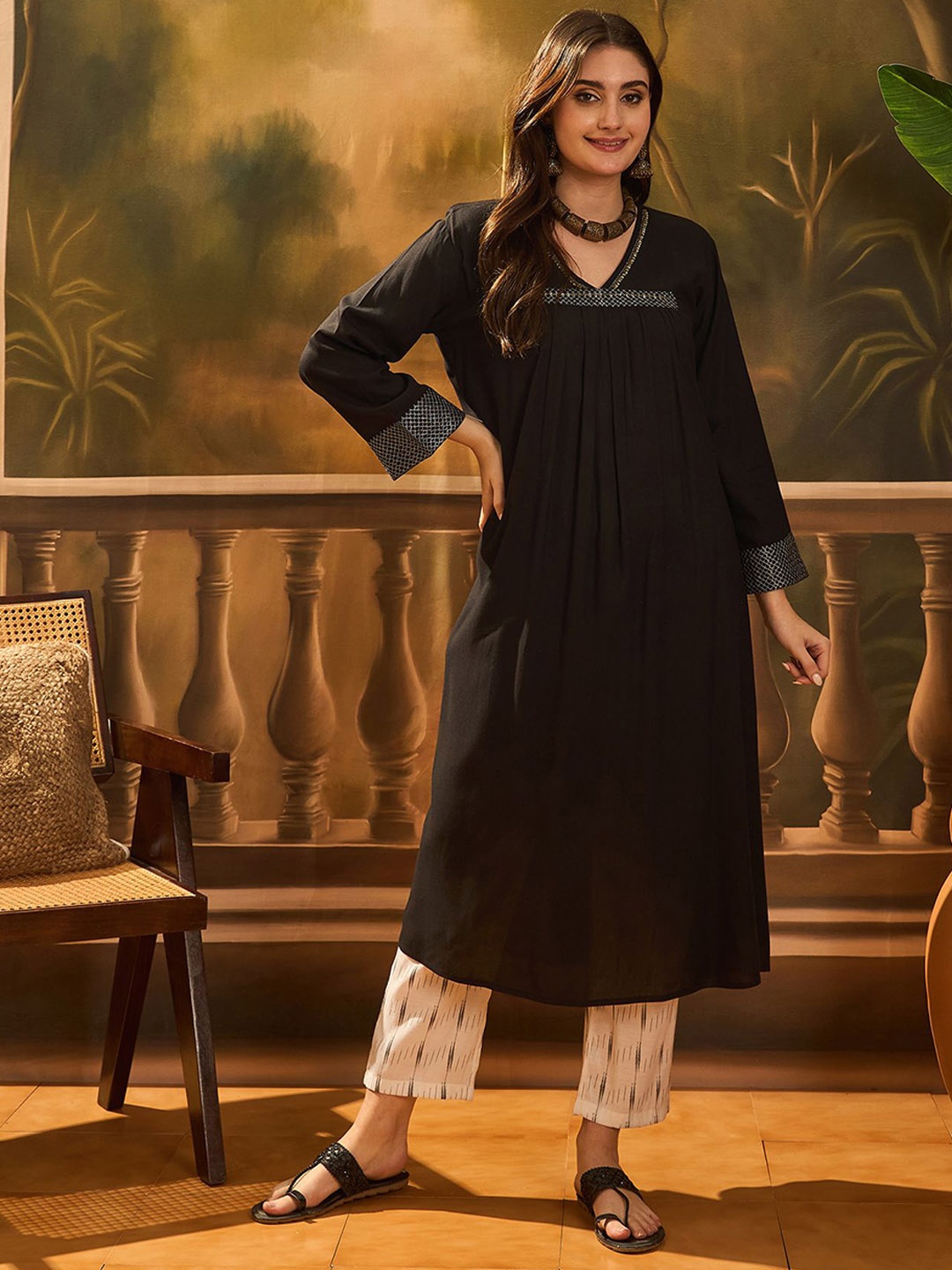 

Sangria Embroidered Zari V-Neck Straight Kurta & Trousers, Black