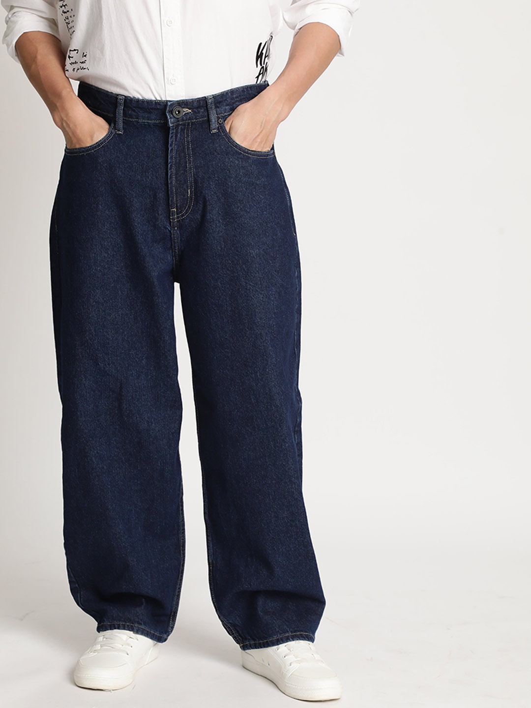 

The Roadster Lifestyle Co Men Cotton Loose Balloon Fit Jeans, Blue