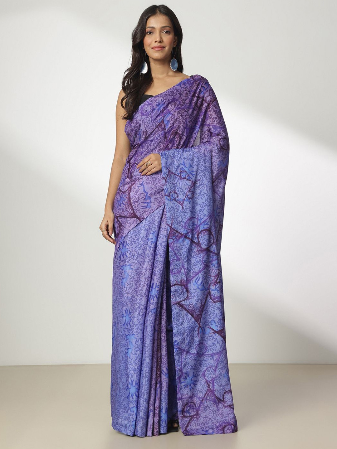 

navyasa by liva Liva Saree, Blue