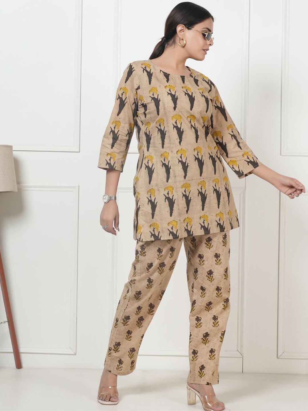 

Kaftanize Women Floral Printed Regular Kurta with Trousers, Beige