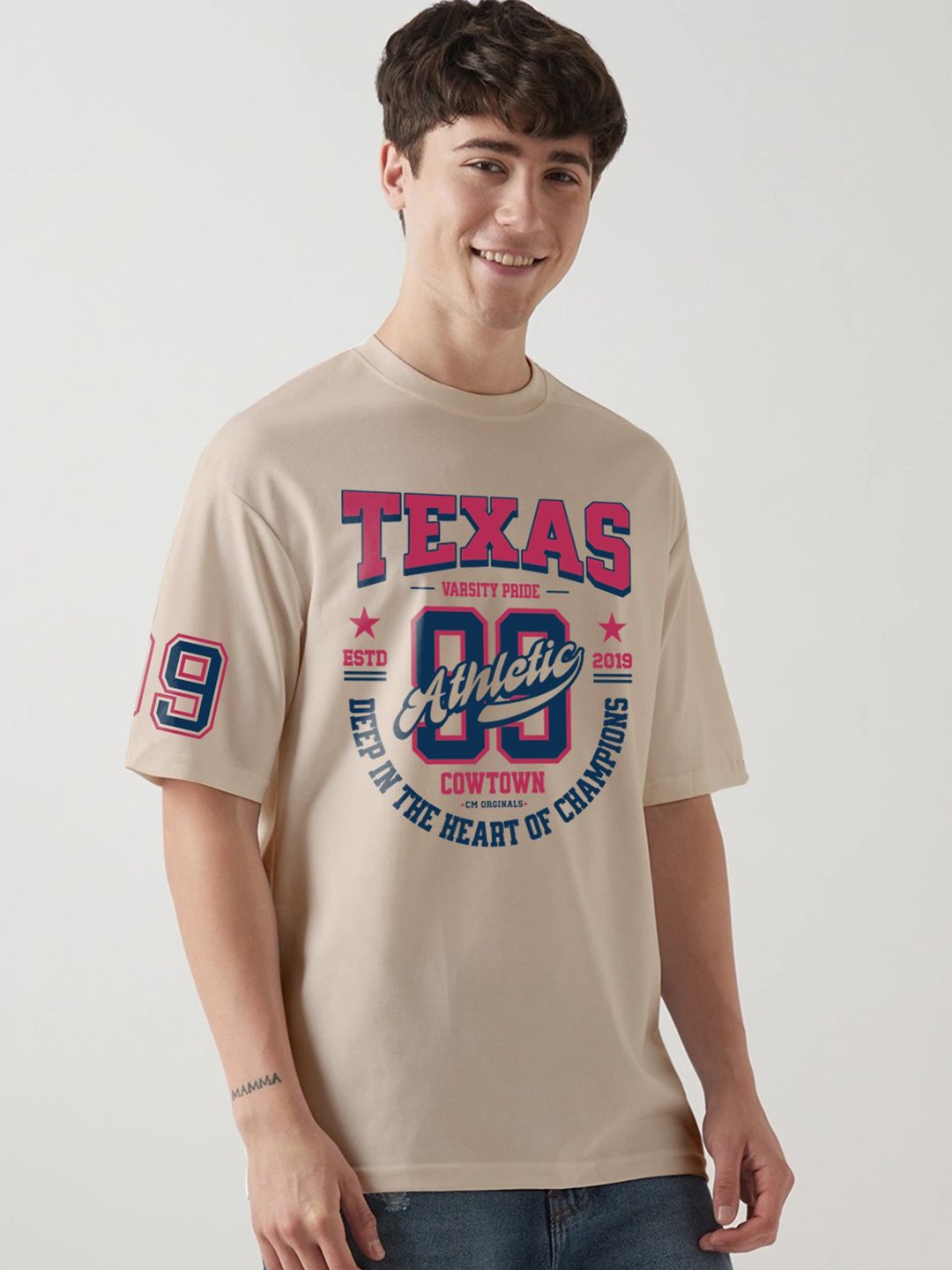 

Crazymonk Men Printed Applique T-shirt, Cream