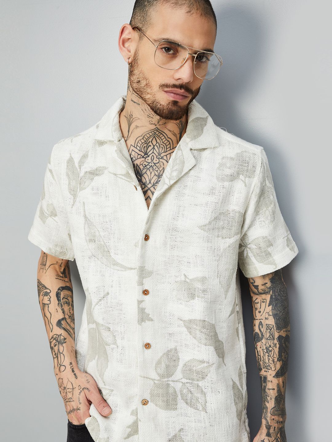 

max Men Paisley Kurta, Beige