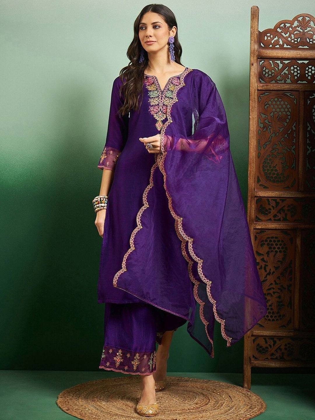 

SHIJILA Women Ethnic Motifs Embroidered Thread Work Kurta with Trousers & With Dupatta, Violet