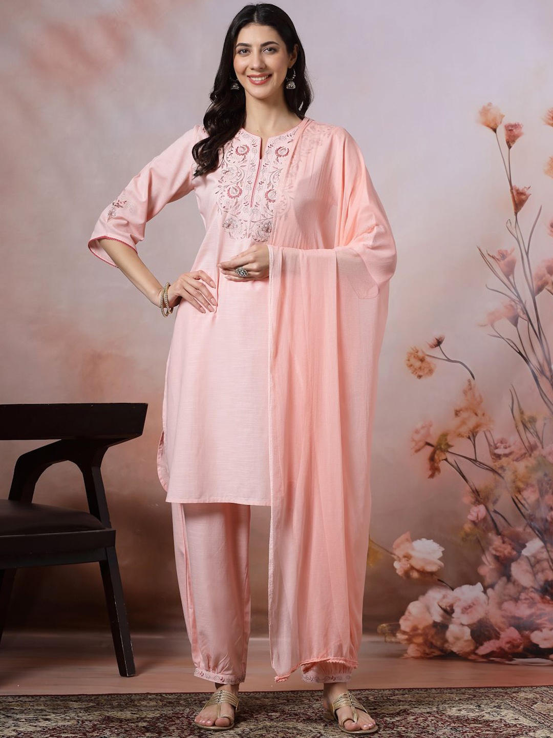 

Nayam By Lakshita Women Floral Embroidered Regular Thread Work Pure Cotton Kurta with Palazzos & With Dupatta, Peach