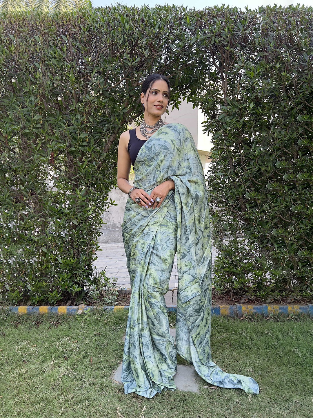 

HERE&NOW Floral Satin Jamdani Saree, Blue