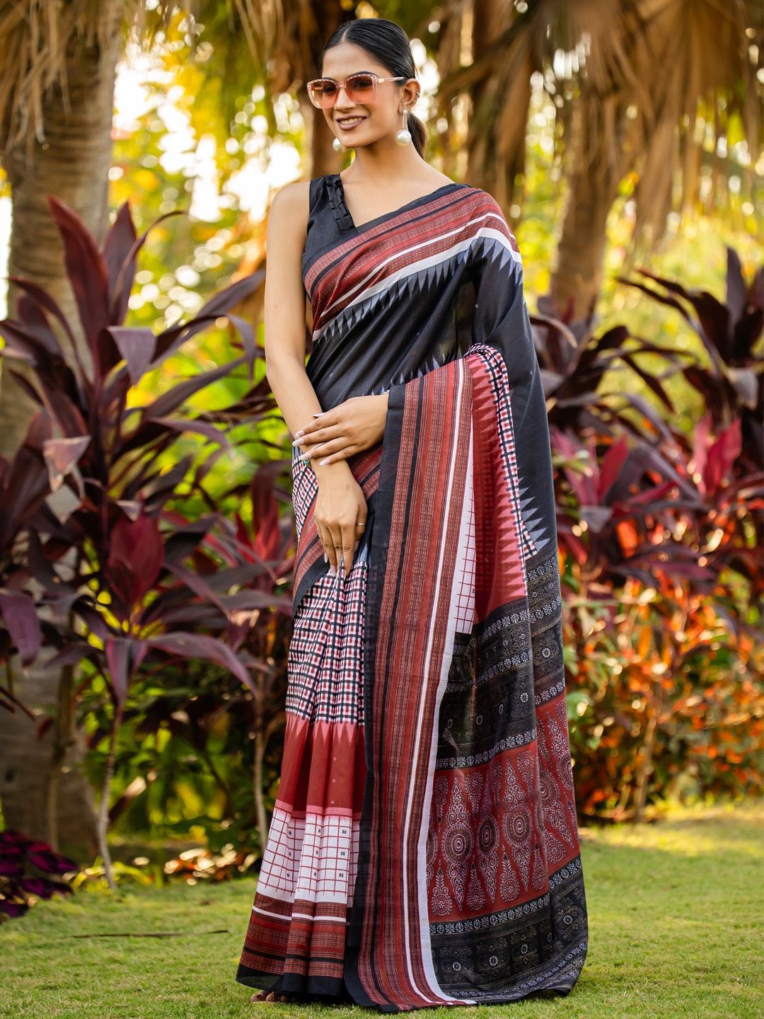 

KALINI Ethnic Motifs Silk Blend Block Print Saree, Black