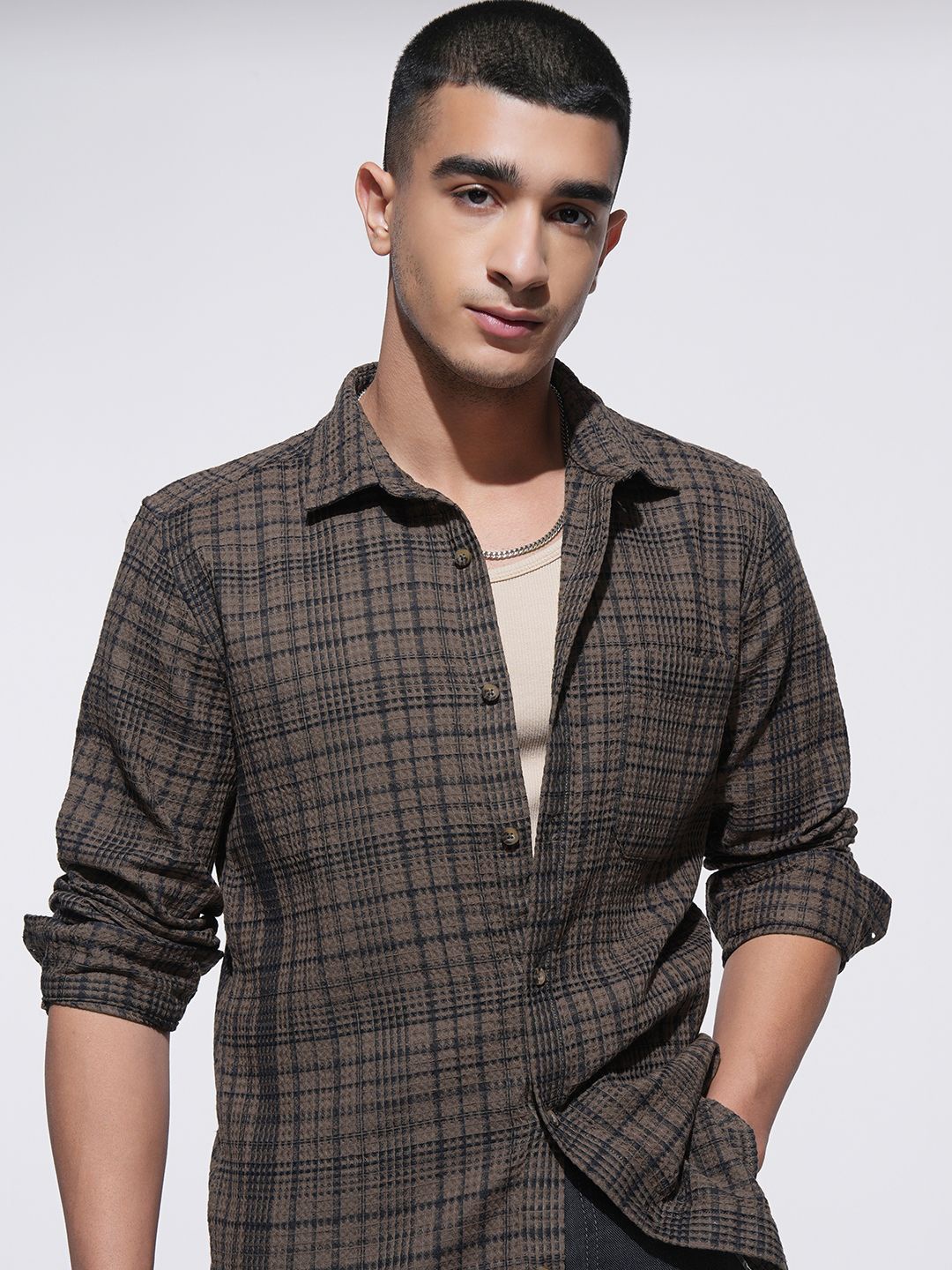 

HIGHLANDER Men Comfort Slim Fit Opaque Casual Shirt, Brown