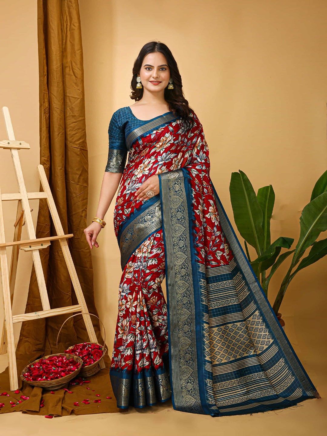 

Mitera Floral Zari Art Silk Banarasi Saree, Red