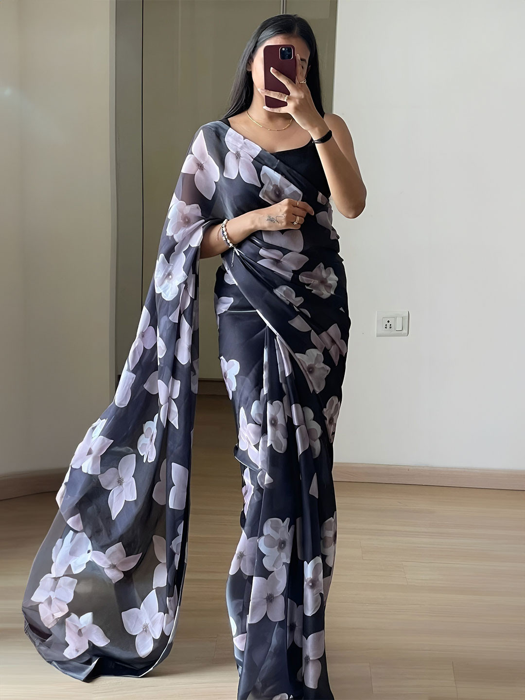 

Moda Rapido Floral Pure Georgette Saree, Black