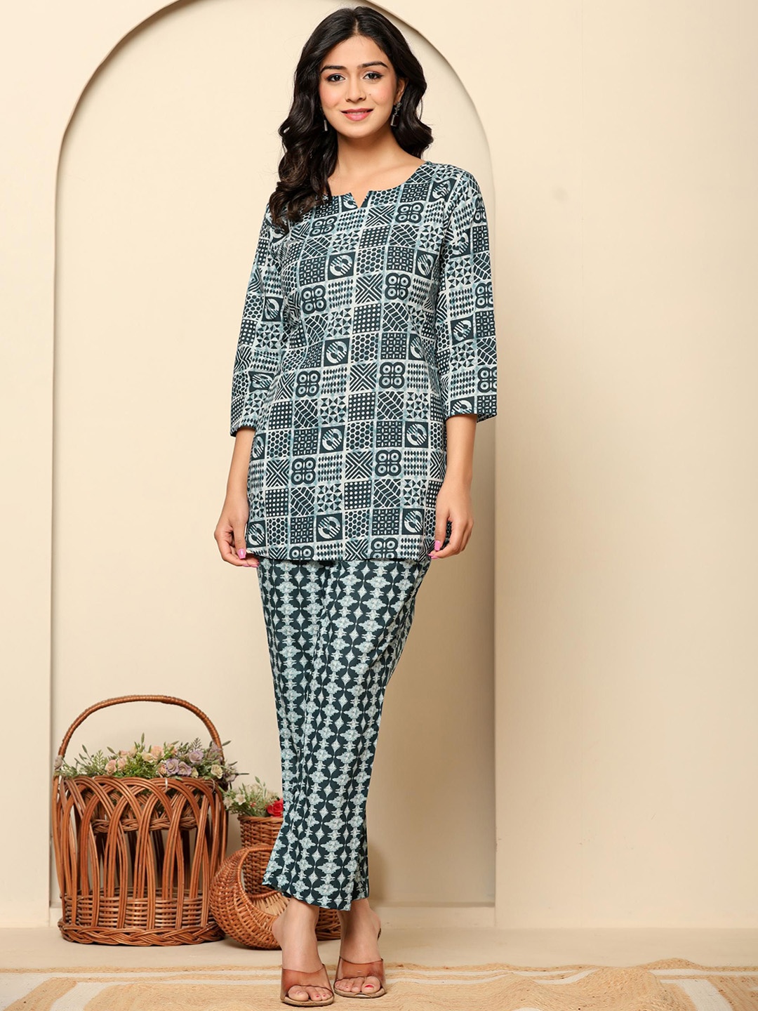 

Ragavi Printed Pure Cotton Tunic With Trouser Co-Ords, Blue