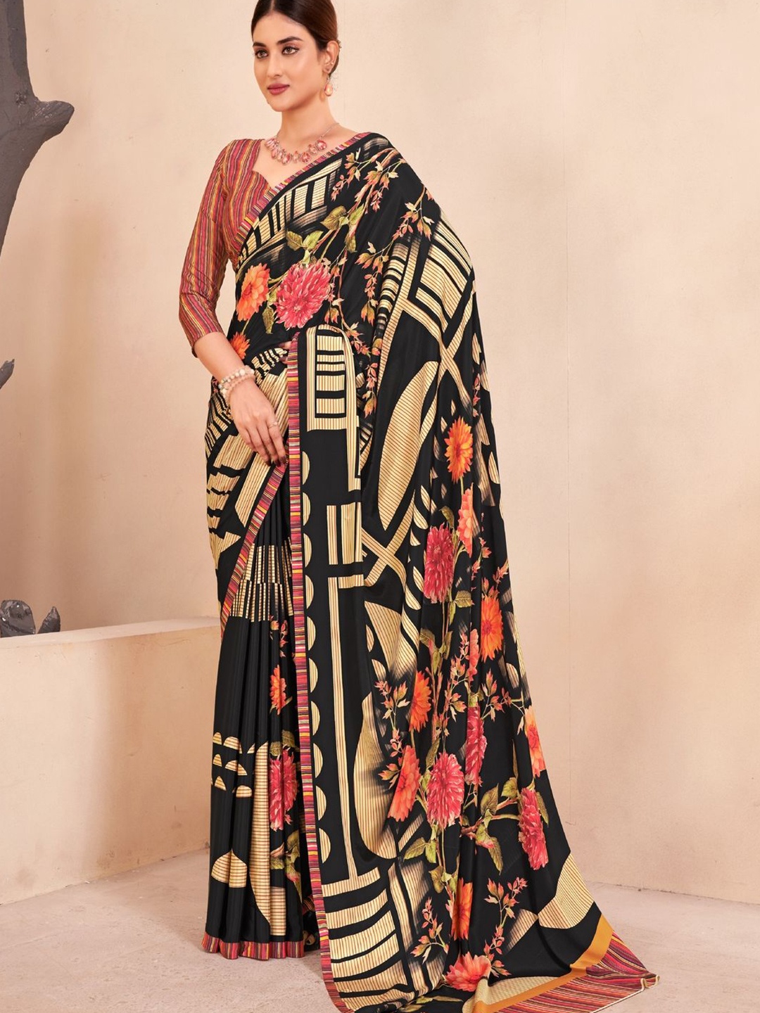 

Suha Floral Poly Crepe Saree, Black