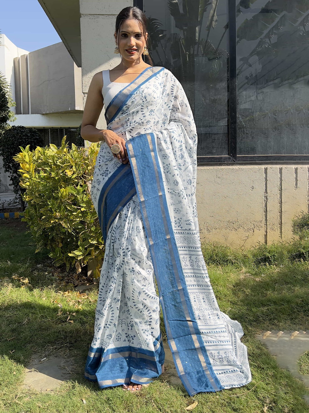 

HERE&NOW Warli Zari Pure Silk Ready to Wear Saree, Blue