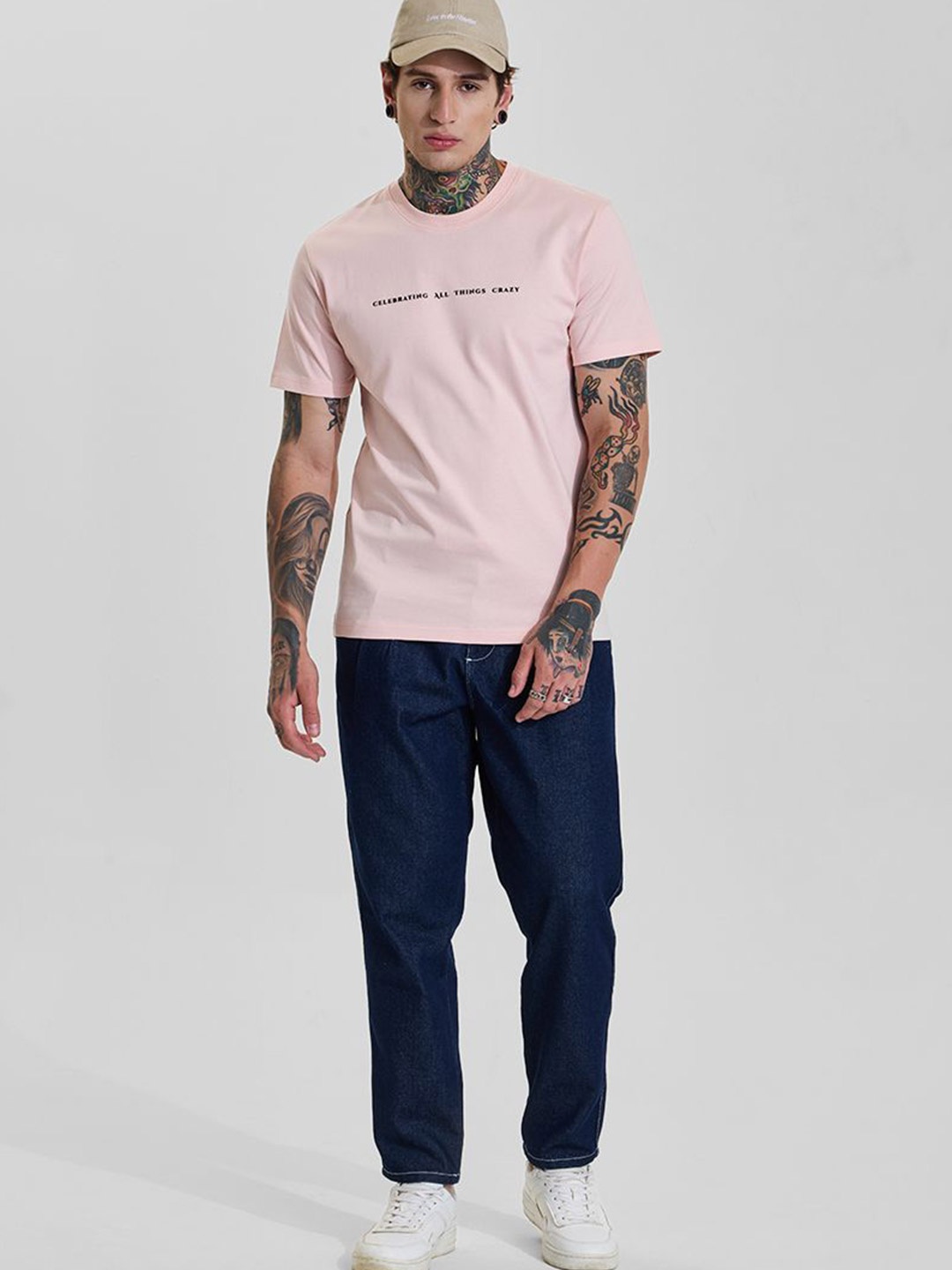 

Snitch Men Printed Slim Fit T-shirt, Pink