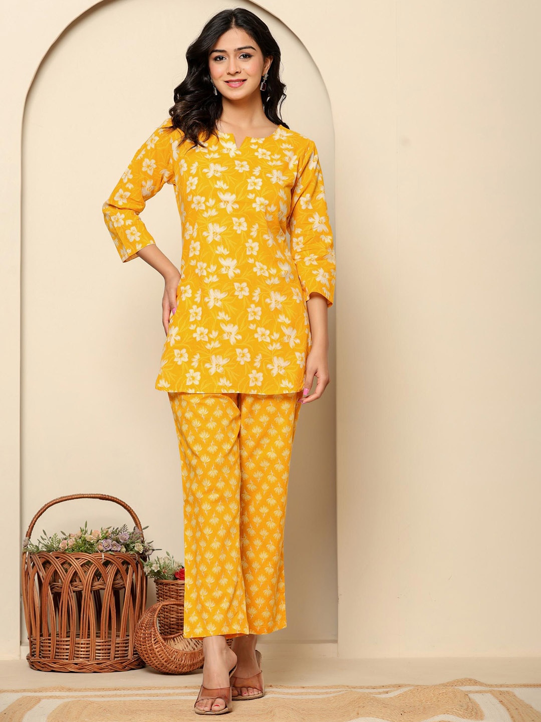 

Ragavi Printed Pure Cotton Tunic With Trouser Co-Ords, Yellow