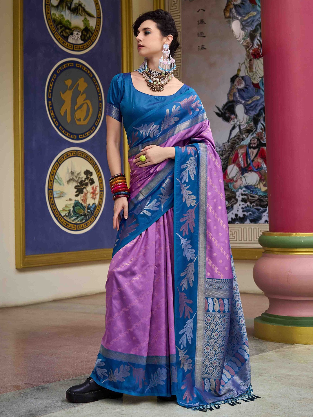 

Mitera Woven Design Zari Banarasi Saree, Lavender