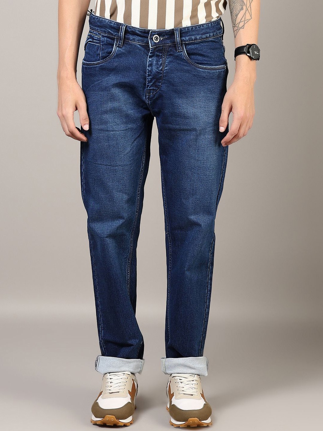 

V-Mart Men Slim Fit Light Fade Jeans, Blue