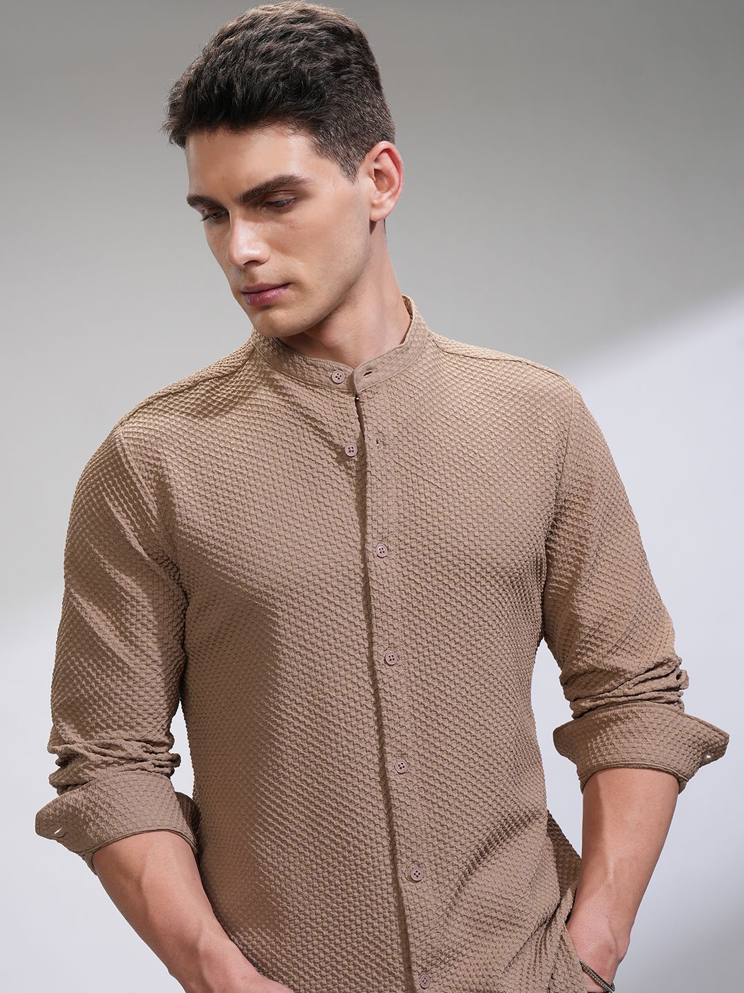 

HIGHLANDER Men Comfort Slim Fit Opaque Casual Shirt, Brown