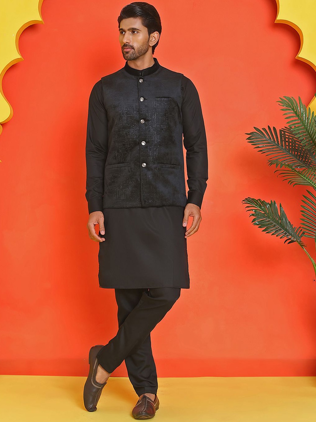 

Anouk Men Regular Velvet Kurta with Pyjamas, Black