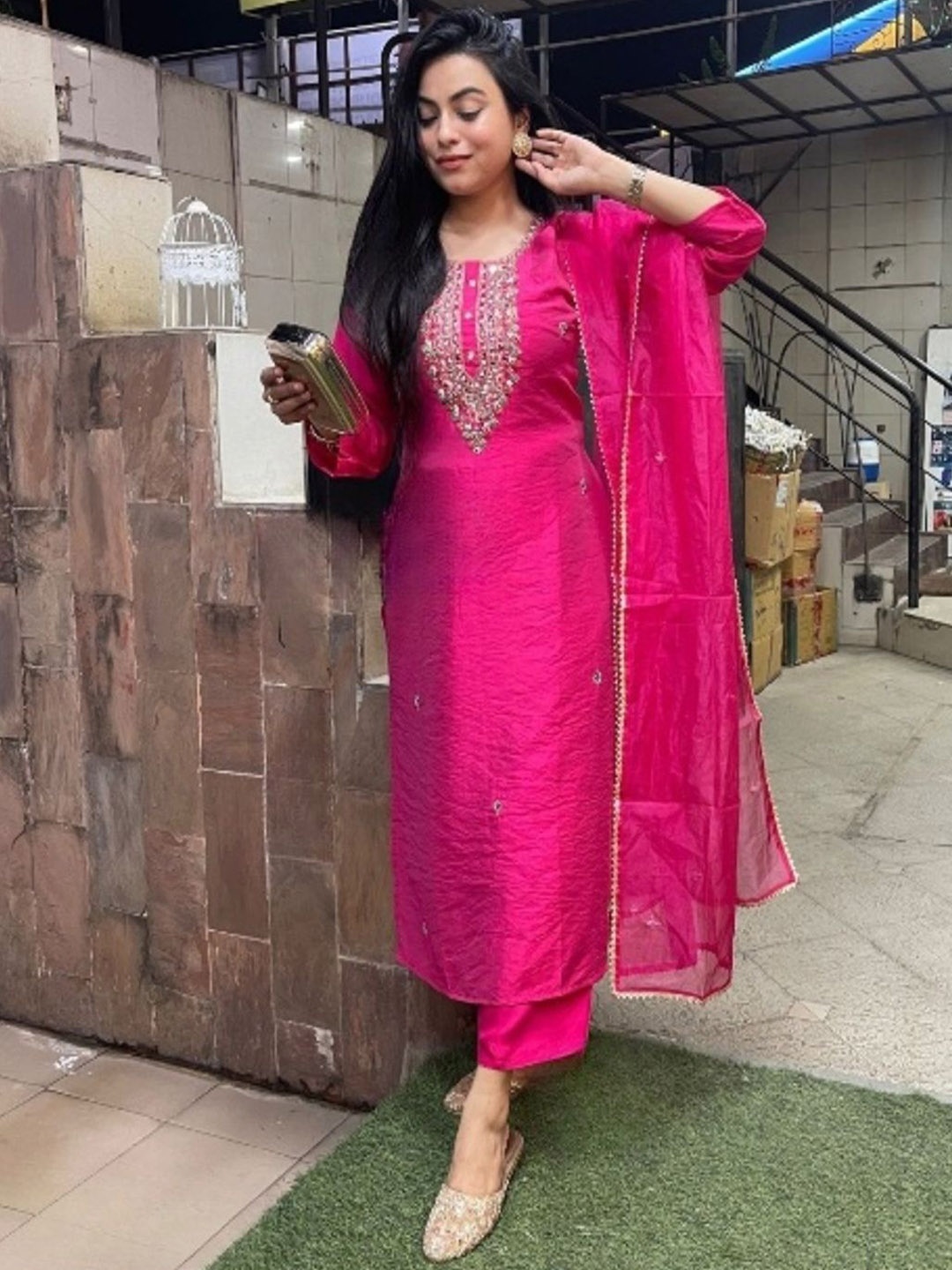 

SHIJILA Women Ethnic Motifs Embroidered Regular Mirror Work Kurta with Trousers & With Dupatta, Pink