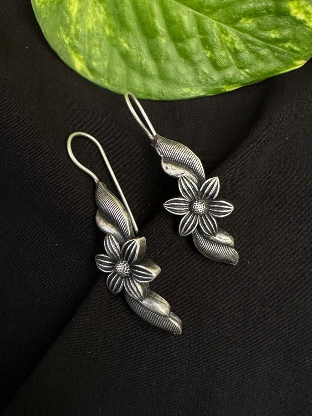 

Sangria Silver-Plated Oxidised Floral Drop Earrings