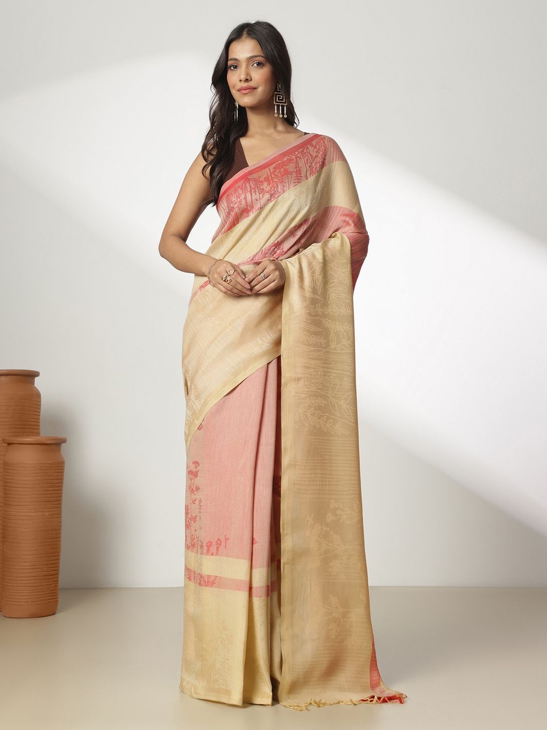 

navyasa by liva Woven Design Liva Saree, Cream