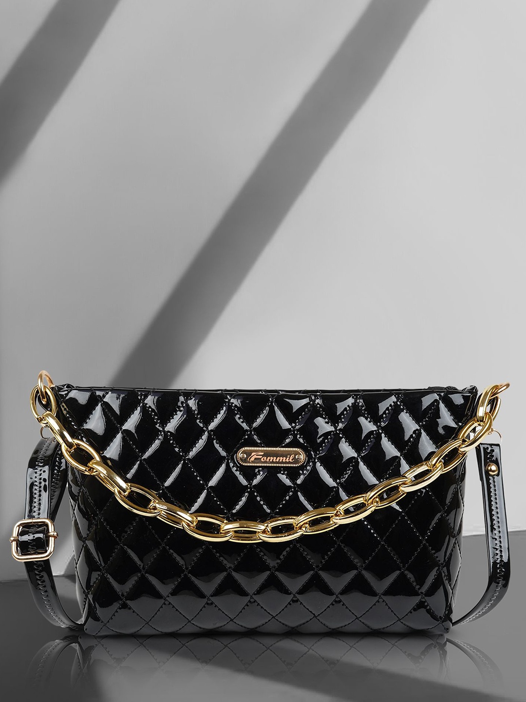 

FOMMIL Structured Sling Bag with Quilted, Black