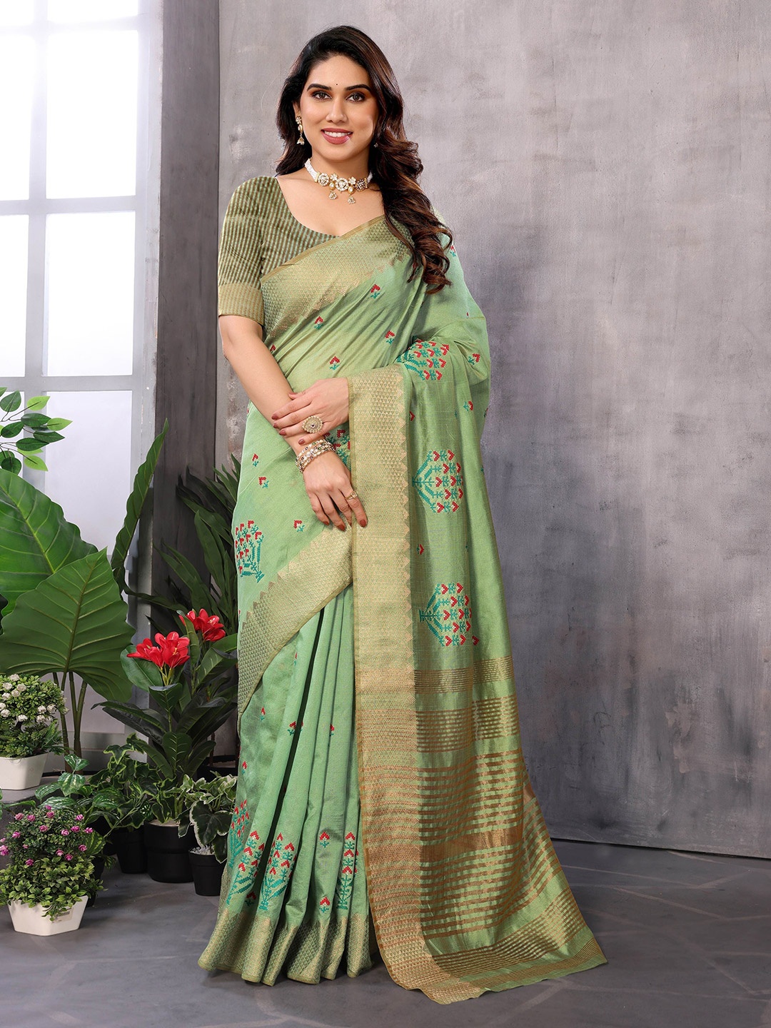 

Moda Rapido Floral Embroidered Kanjeevaram Saree, Green
