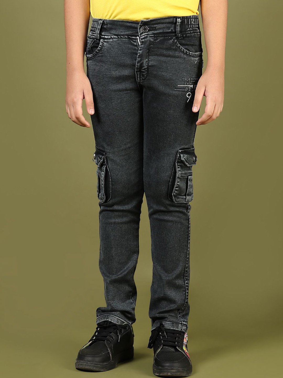 

V-Mart Boys Light Fade Jeans, Green