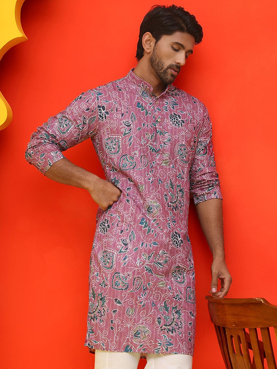 

Anouk Men Floral Printed Sequinned Floral Kurta, Purple