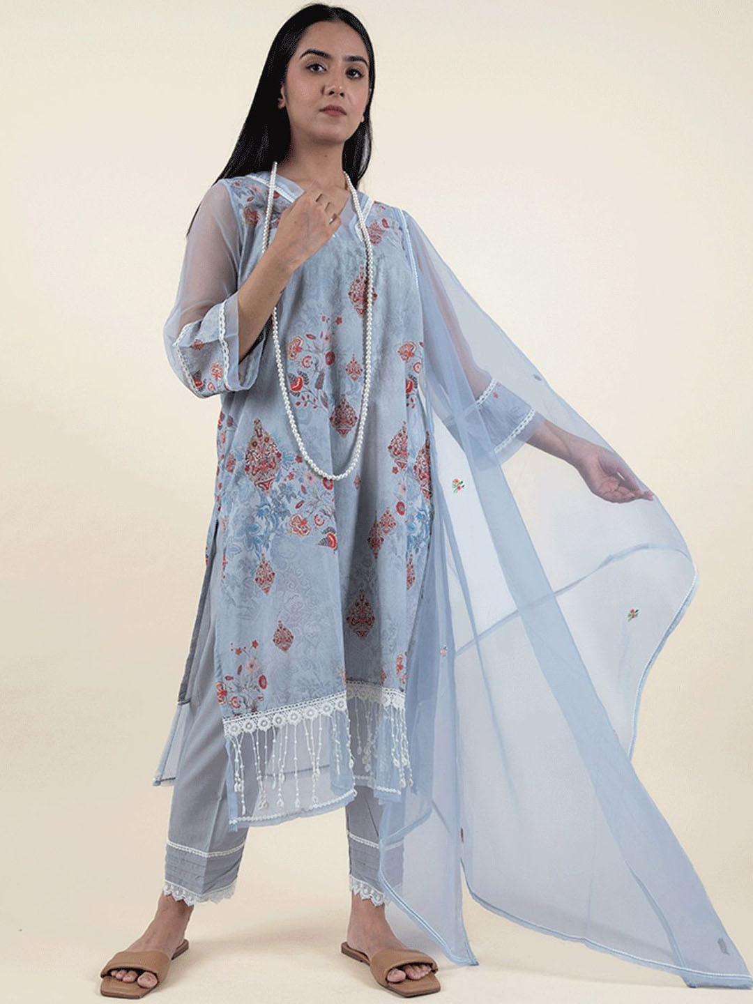 

zuri Women Floral Printed Regular Thread Work Pure Cotton Kurta with Trousers & With Dupatta, Grey