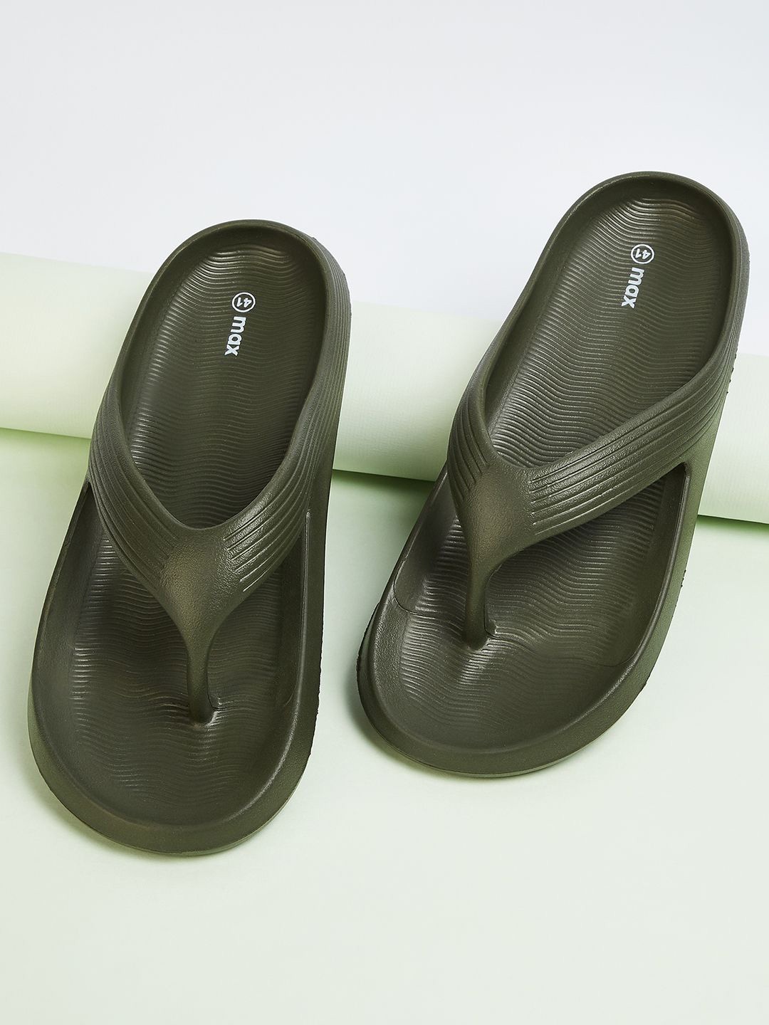 

max Men Thong Flip-Flops, Green