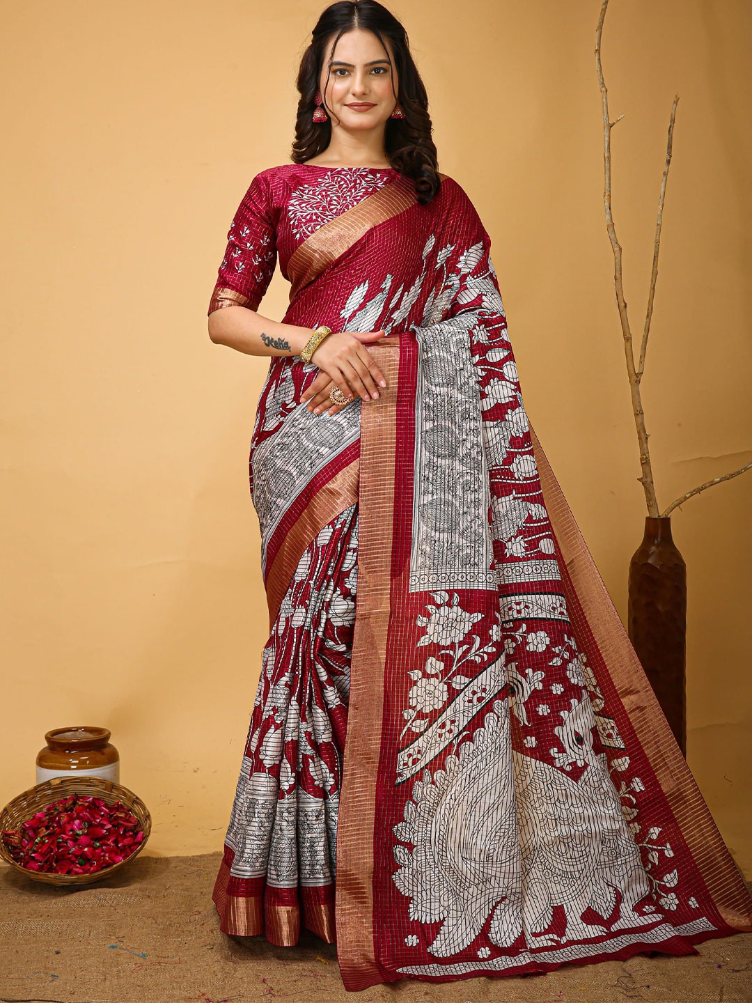 

Mitera Ethnic Motifs Zari Art Silk Banarasi Saree, Maroon