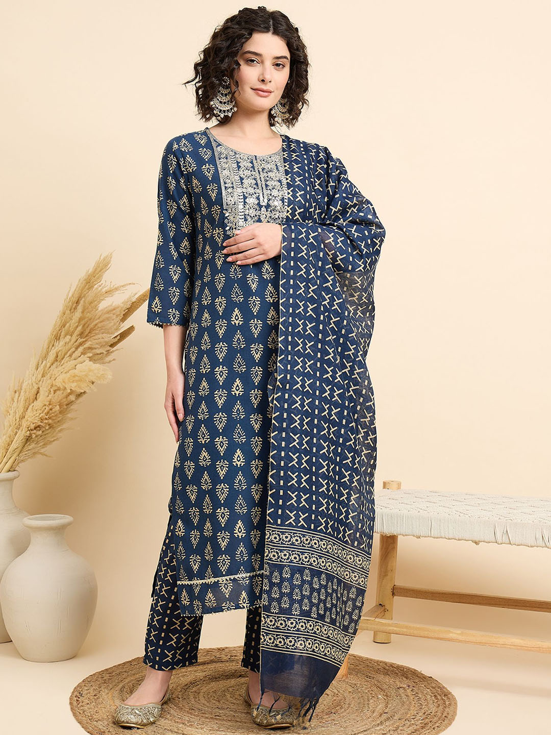 

DIVASTRI Women Ethnic Motifs Printed Regular Sequinned Kurta with Trousers & With Dupatta, Blue