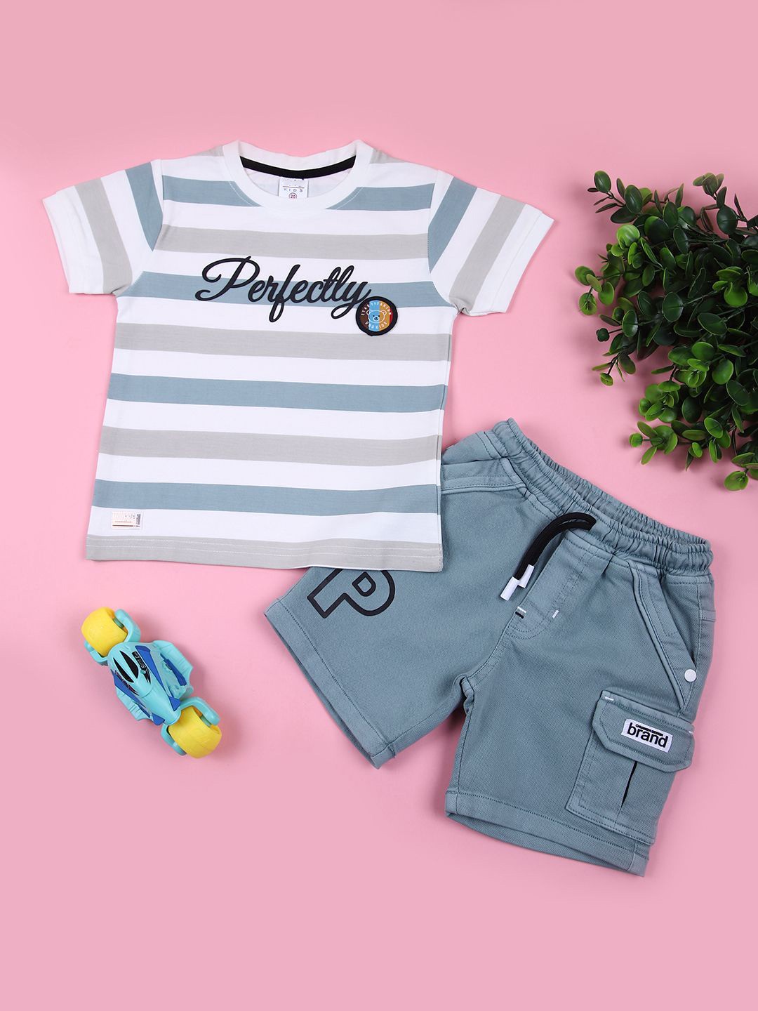 

V-Mart Boys Striped T-shirt with Shorts, Off white