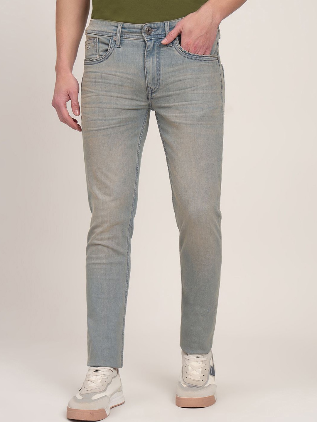 

JADE BLUE Men Slim Fit Light Fade Jeans