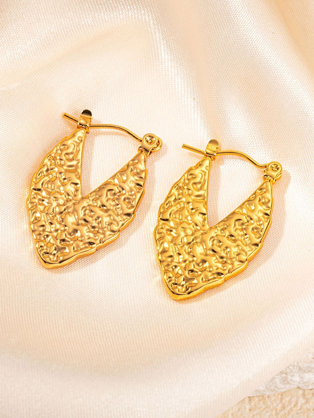 

DressBerry Circular Hoop Earrings, Gold