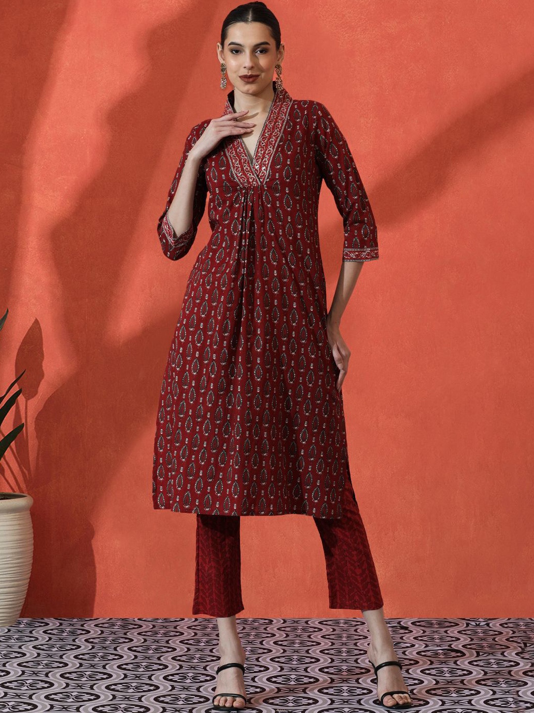 

Sangria Floral Printed With Embroidered Pure Cotton Kurta & Trousers Set, Maroon