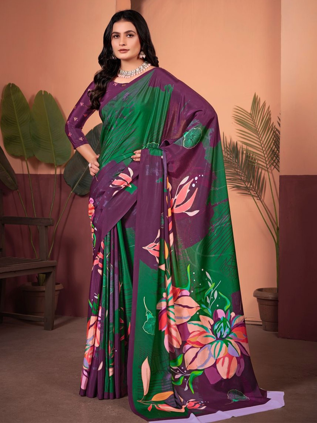 

Suha Floral Poly Crepe Saree, Green