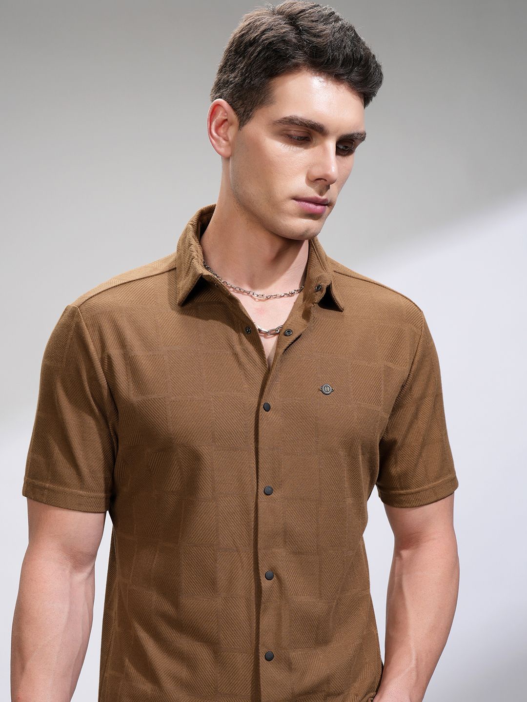 

HIGHLANDER Men Comfort Slim Fit Opaque Casual Shirt, Brown