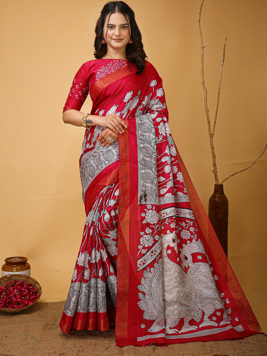 

Mitera Ethnic Motifs Zari Art Silk Banarasi Saree, Pink
