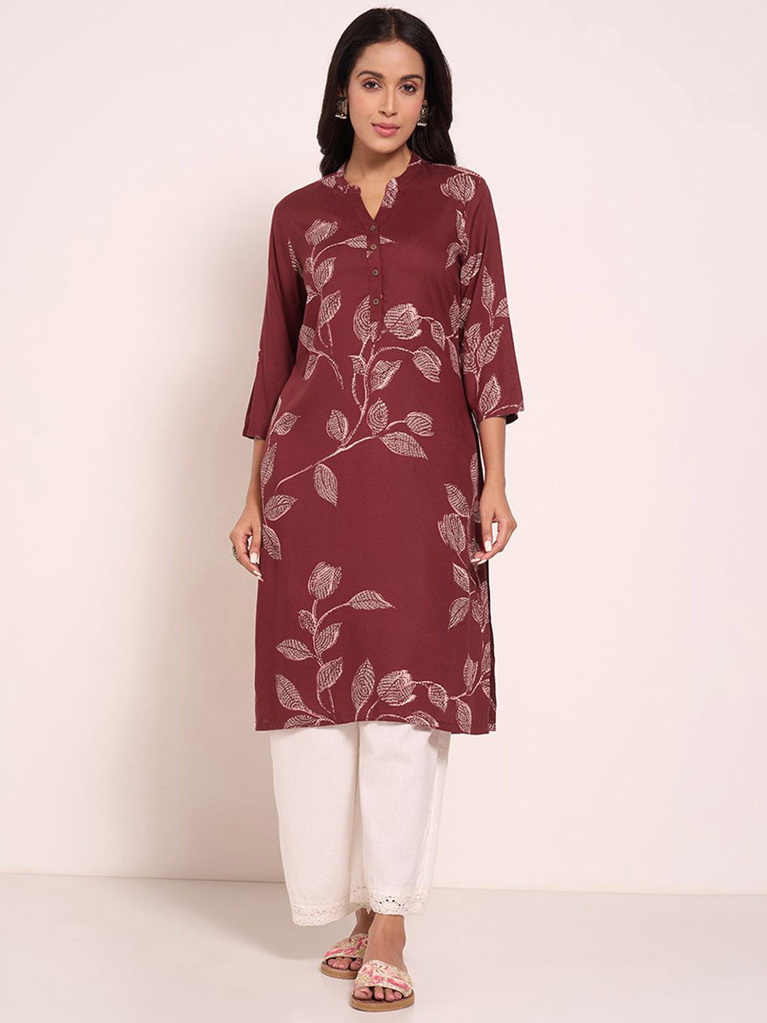 

RANGMANCH BY PANTALOONS Women Printed Thread Work Kurta, Red
