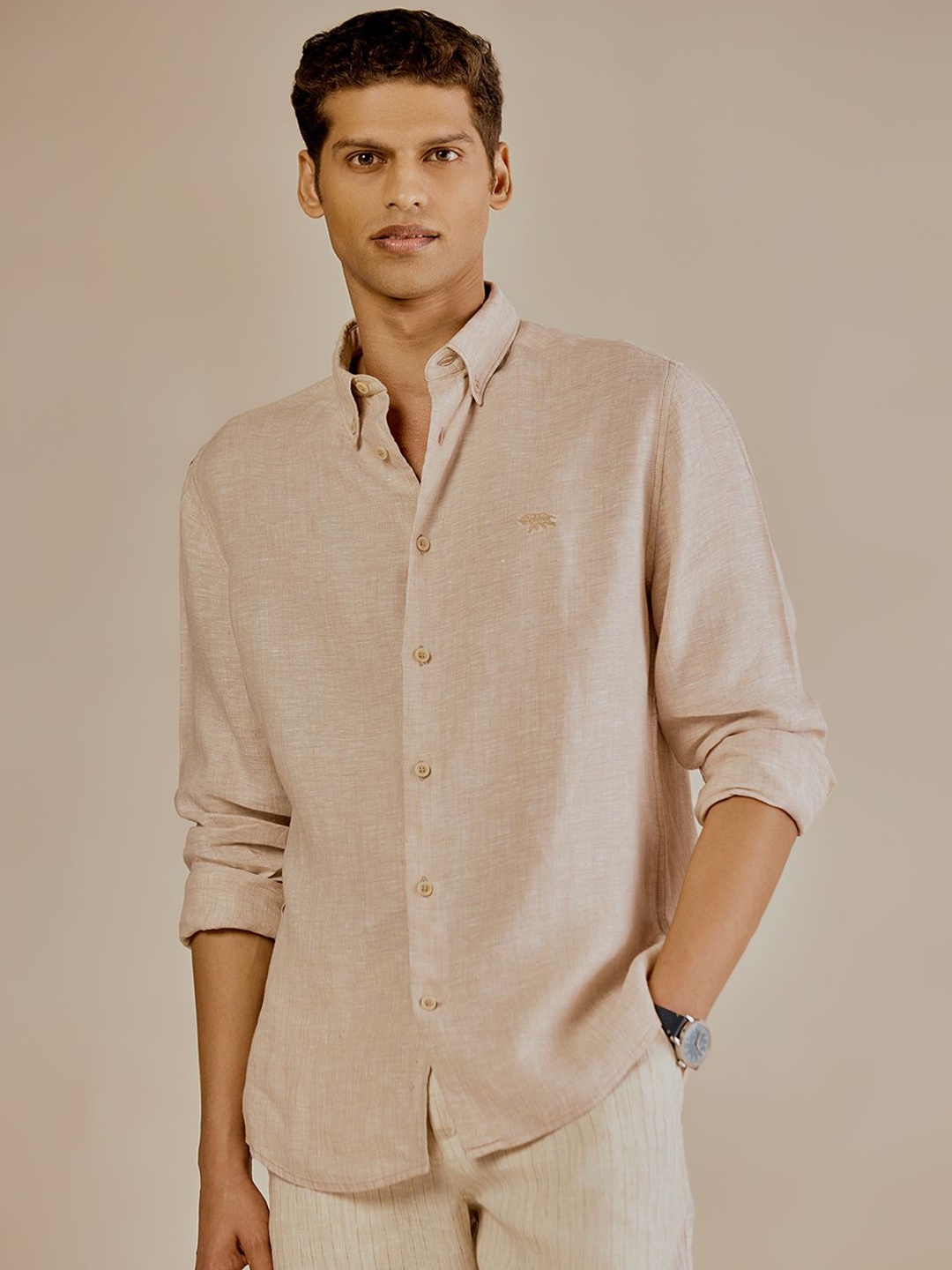 

Andamen Men Casual Linen Texture Regular Fit Shirt, Beige