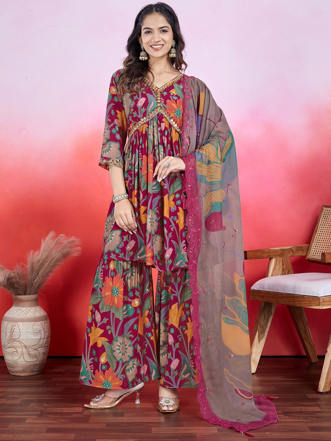 

MOJILAA Women Floral Printed Regular Beads and Stones Kurta with Sharara & With Dupatta, Pink