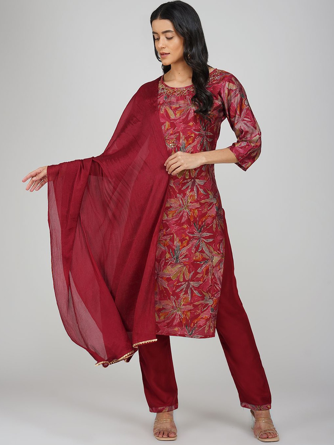 

Charitra Women Floral Printed Regular Kurta with Trousers & With Dupatta, Red