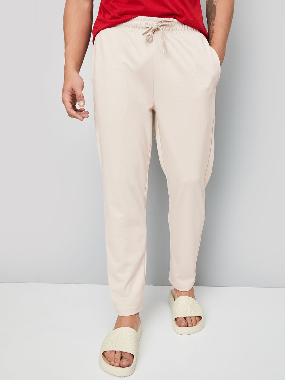 

max Men Track Pants, Beige