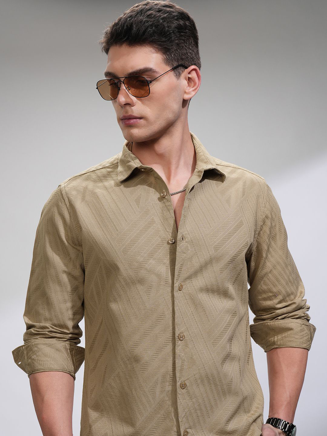 

HIGHLANDER Men Comfort Slim Fit Opaque Casual Shirt, Beige