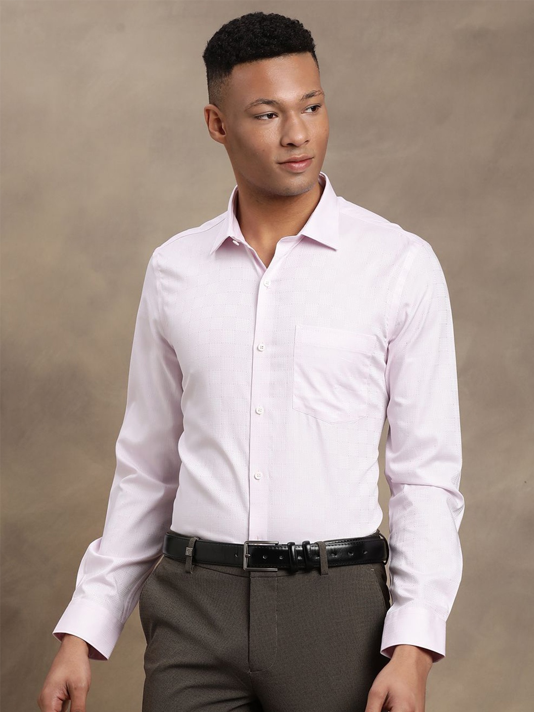 

Turtle Men Standard Slim Fit Opaque Formal Shirt, Pink