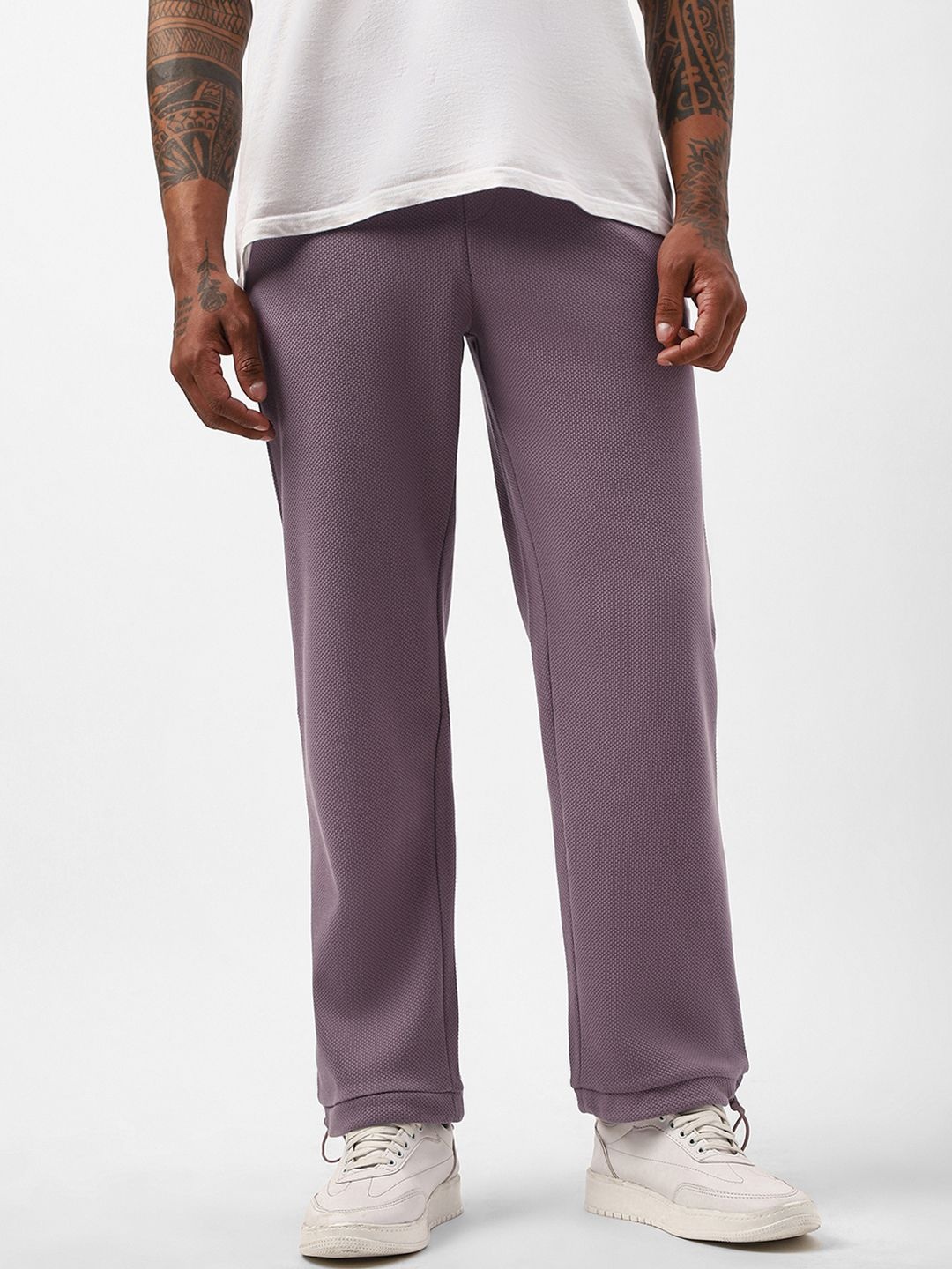 

Bewakoof Heavy Duty 1.0 Men's Purple Textured Parachute Pants